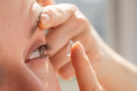 Lentilles de contact, quels avantages et comment en prendre soin ?